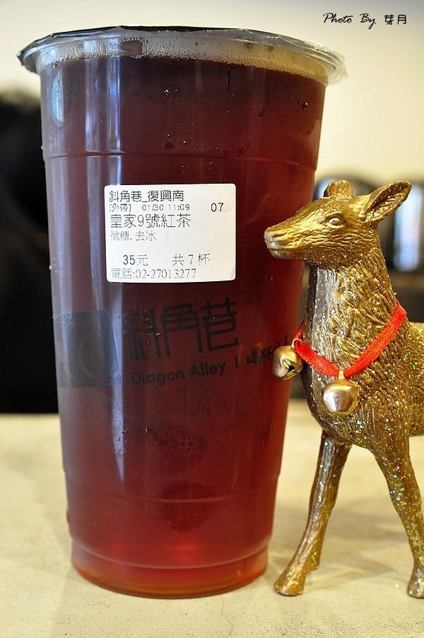 台北科技大樓站美食斜角巷葛瑪蘭客運奶油啤酒哈利波特盆栽奶茶溺水熊小確幸