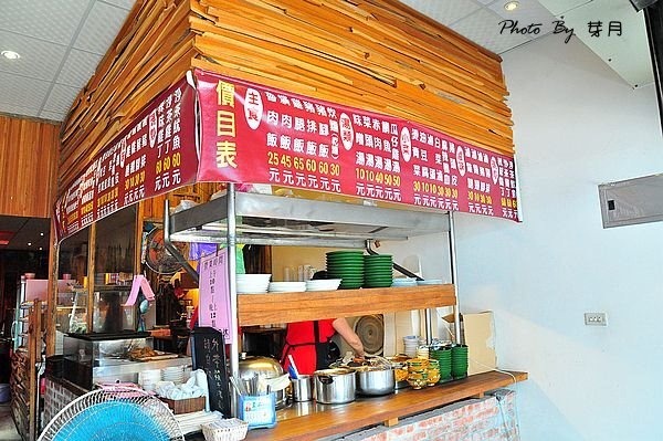 宜蘭市美食西後街金澤魯肉飯爌肉飯10元小菜鮮鯛魚食尚玩家