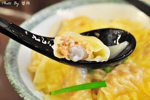 羅東美食復興路竹林國小有家水餃鍋貼便當鮮蝦餛飩在地人好吃推薦