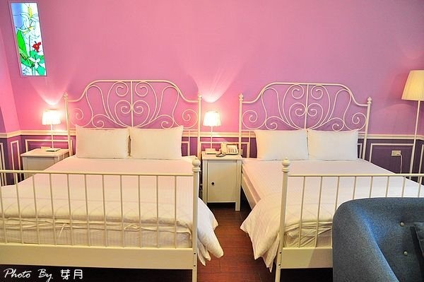 宜蘭壯圍民宿推薦上萊茵莊園歐式親子嬰兒床水晶燈房價電話