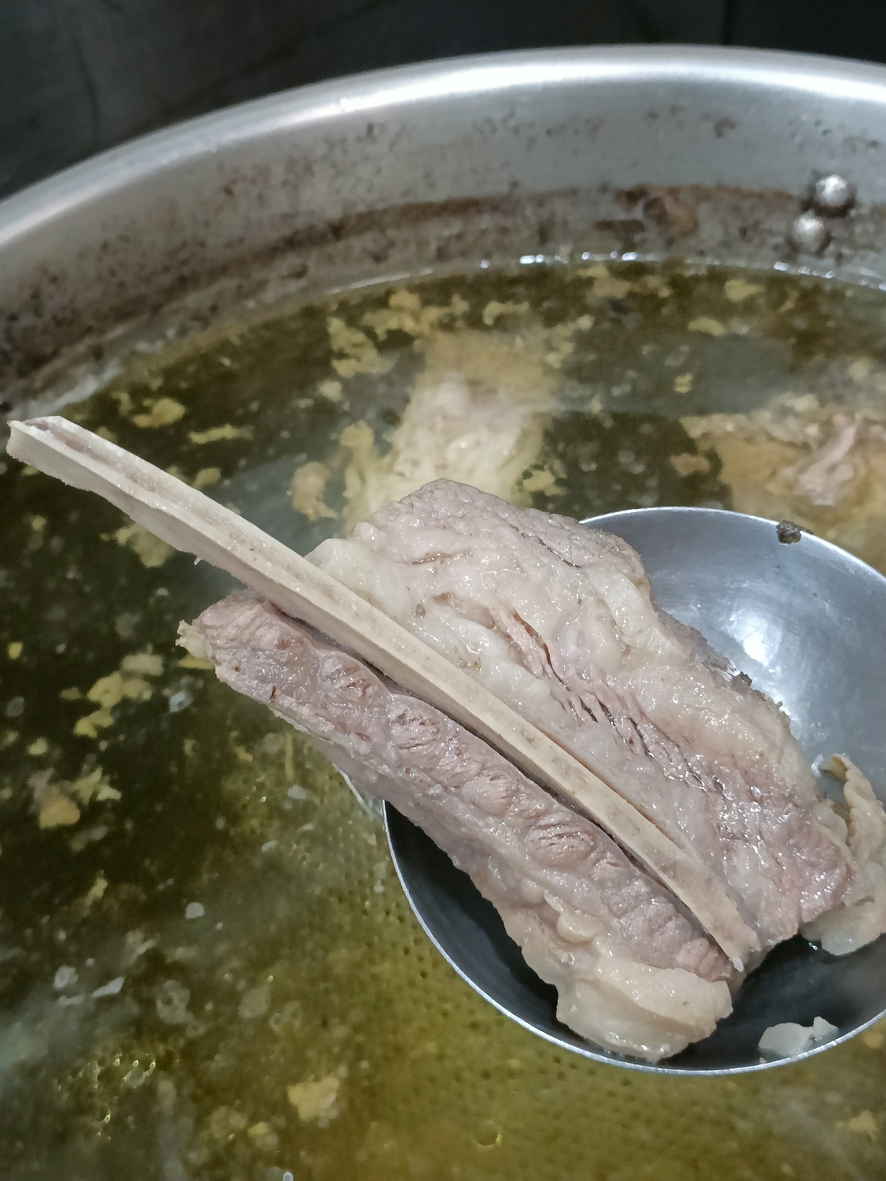 不能加湯,不能外帶,八柒牛肉麵,帶骨牛小排煮湯,平鎮牛肉麵,韭菜水餃