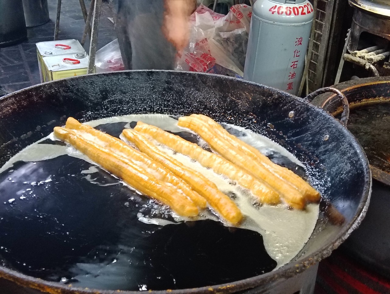 中壢早午餐,內壢美食,排隊美食,油條,煎餃,華勛市場美食,蔥肉包,蛋餅,金門早餐店