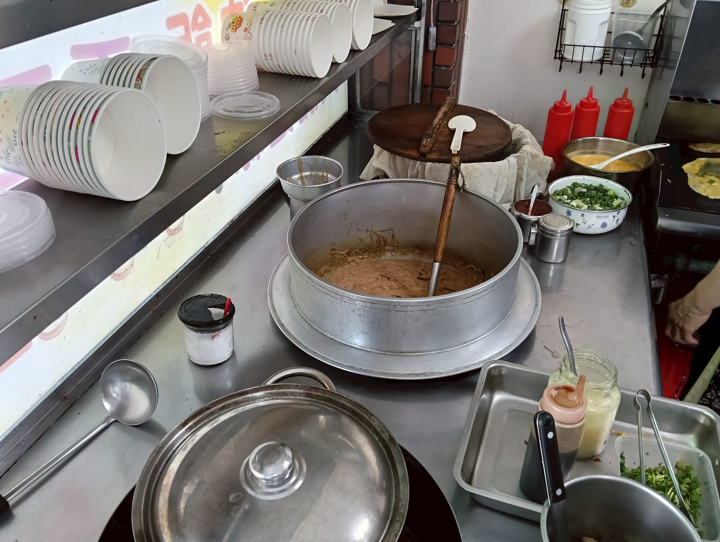 楊梅美食,過嶺美食,工業區,早餐,炒麵,招牌早餐店,66快速道路,燻雞蛋餅,