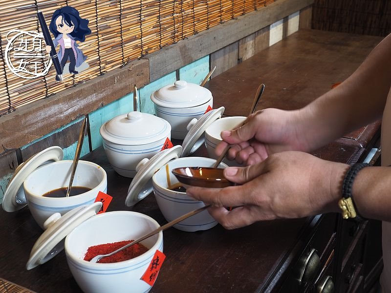 市井小火鍋,新開幕,楊梅分局,楊梅小火鍋,楊梅火車站,楊梅美食,楊梅酸菜魚,比酸菜魚還要好吃的火鍋雞,火鍋雞,薑太宮,買一送一