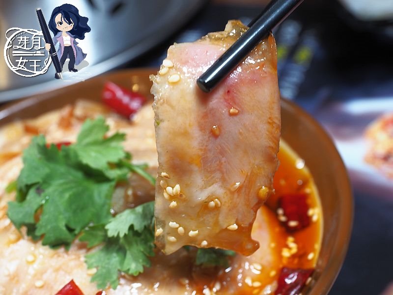 市井小火鍋,新開幕,楊梅分局,楊梅小火鍋,楊梅火車站,楊梅美食,楊梅酸菜魚,比酸菜魚還要好吃的火鍋雞,火鍋雞,薑太宮,買一送一