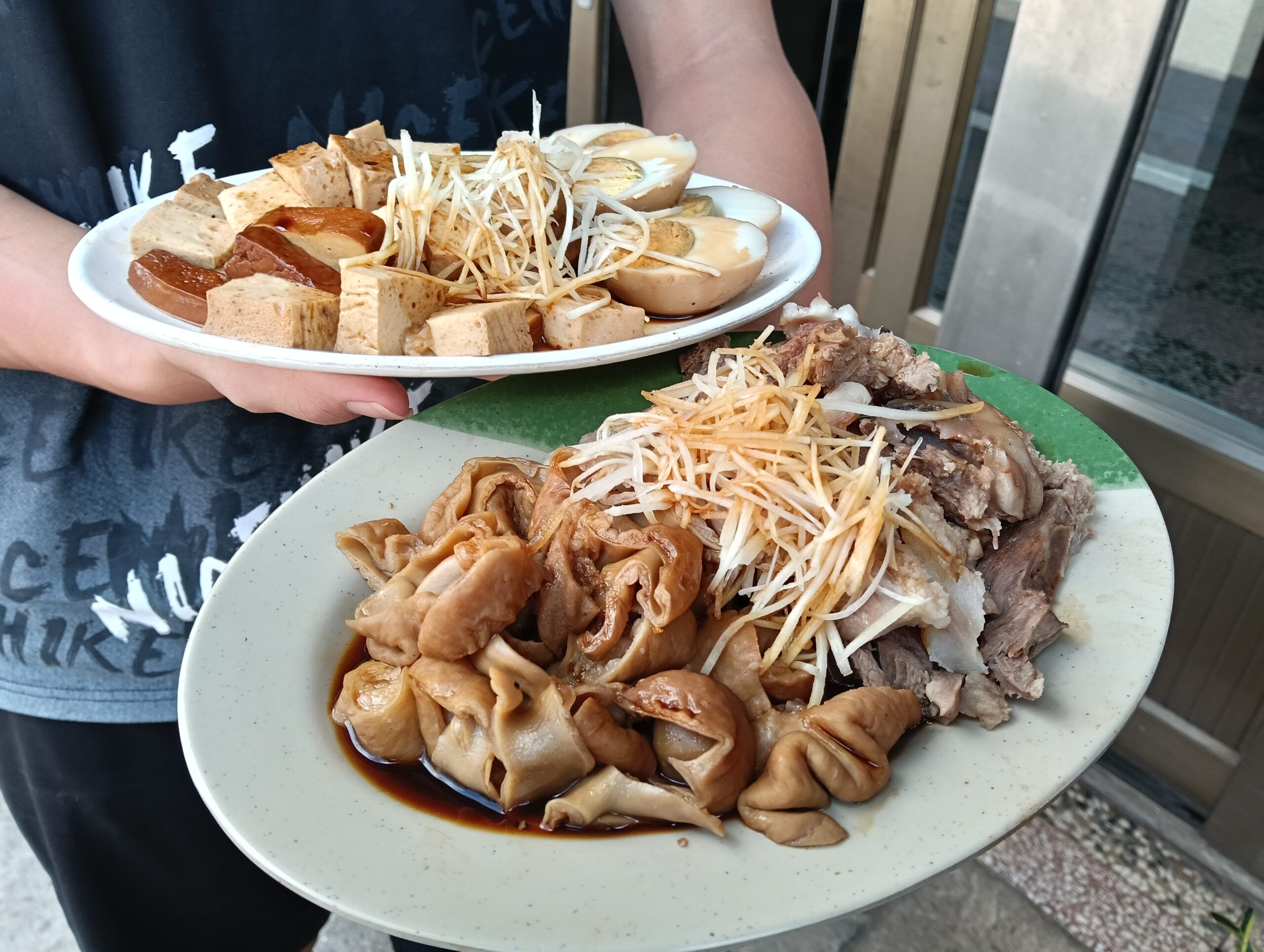中壢美食,過嶺,中壢好市多,電研路,李小吃,紅燒牛腩飯100元,無扛捧,隱藏版
