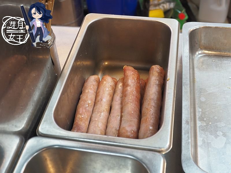 中壢下午茶,中壢小吃,中壢美食,大崙國小,大崙美食,大崙遊泳池,微笑香腸,男子漢套餐,銀絲香腸卷,高鐵橋下