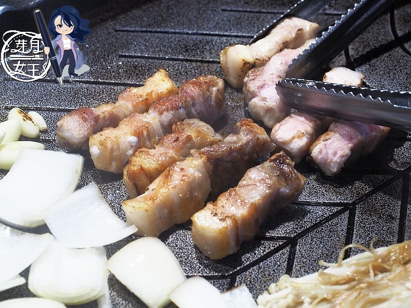 Unclepbq韓式烤肉 ,叔叔PBQ,中壢韓式美食,中原大學,柏德廣場,火焰烤肉,馬鈴薯排骨湯,預約,套餐,