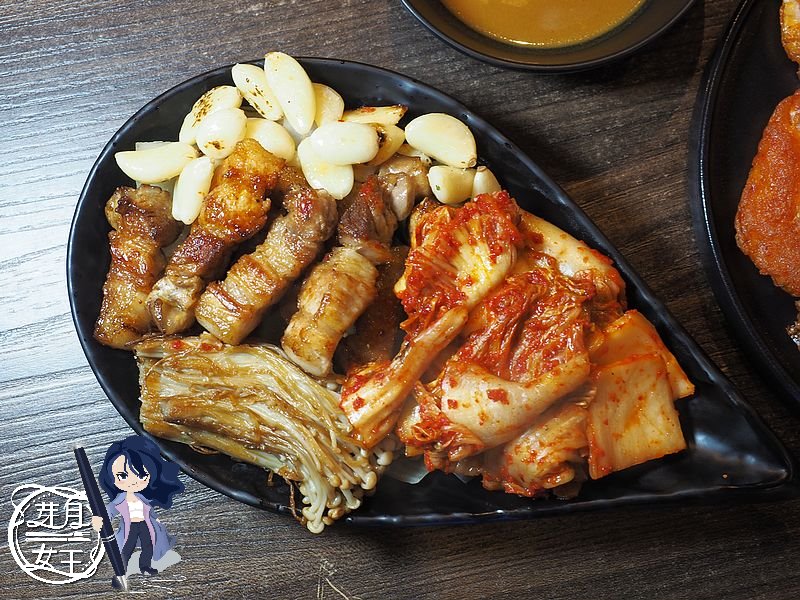 Unclepbq韓式烤肉 ,叔叔PBQ,中壢韓式美食,中原大學,柏德廣場,火焰烤肉,馬鈴薯排骨湯,預約,套餐,