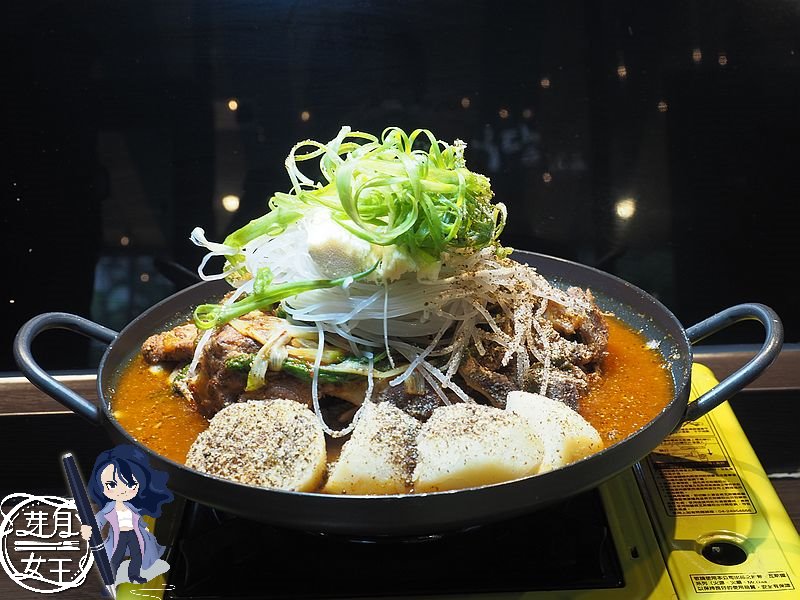 Unclepbq韓式烤肉 ,叔叔PBQ,中壢韓式美食,中原大學,柏德廣場,火焰烤肉,馬鈴薯排骨湯,預約,套餐,