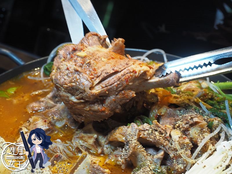 Unclepbq韓式烤肉 ,叔叔PBQ,中壢韓式美食,中原大學,柏德廣場,火焰烤肉,馬鈴薯排骨湯,預約,套餐,