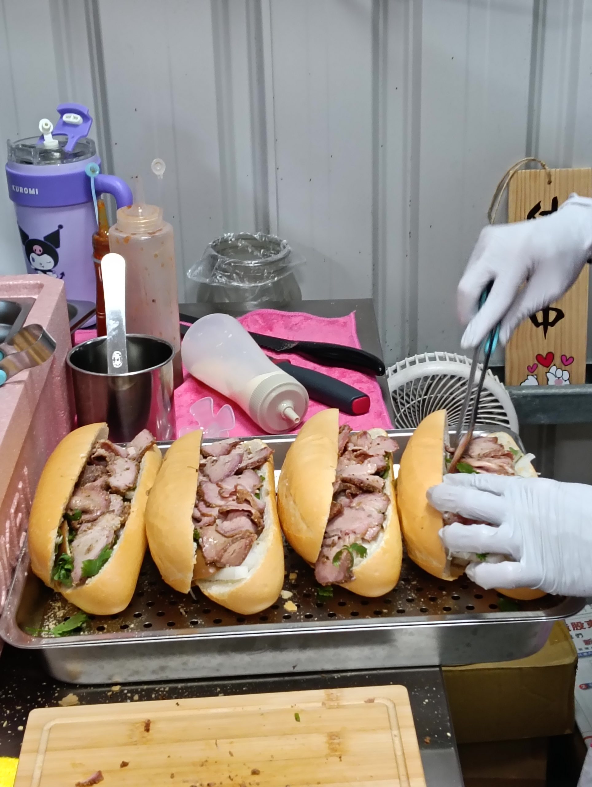 中壢小吃,中壢美食,中壢越南麵包,中越,內壢家樂福,內壢美食,八九美食廣場,只有越南麵包,大份量,預約 中壢小吃,中壢美食,中壢越南麵包,中越,內壢家樂福,內壢美食,八九美食廣場,只有越南麵包,大份量,預約