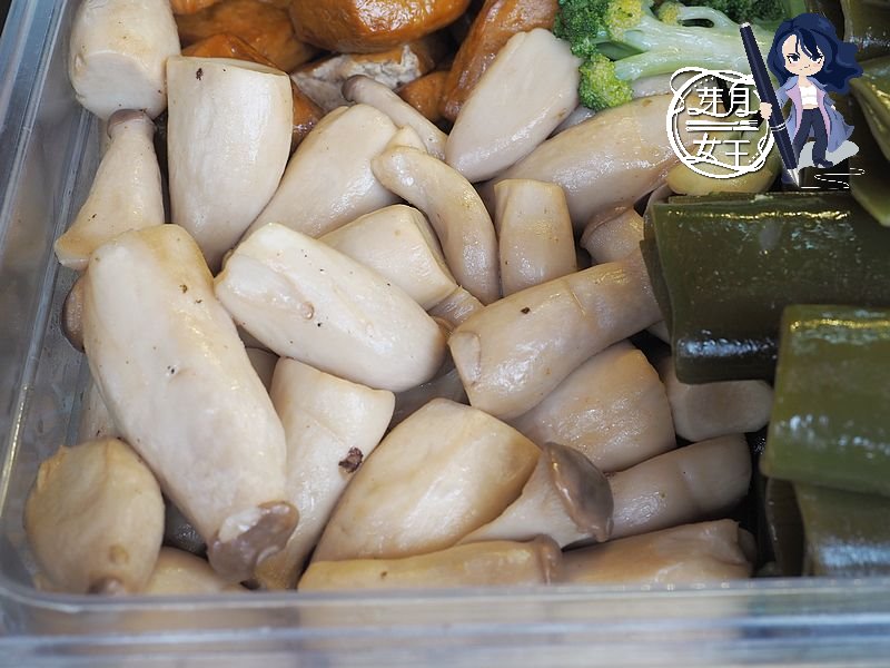 桃園中壢美食-追蕾醬香黑鴨中壢店-現煮現滷的焦糖香滷味,鴨頭鴨脖香辣好吃!! (邀約) @民宿女王芽月-美食.旅遊.全台趴趴走 @民宿女王芽月-美食.旅遊.全台趴趴走