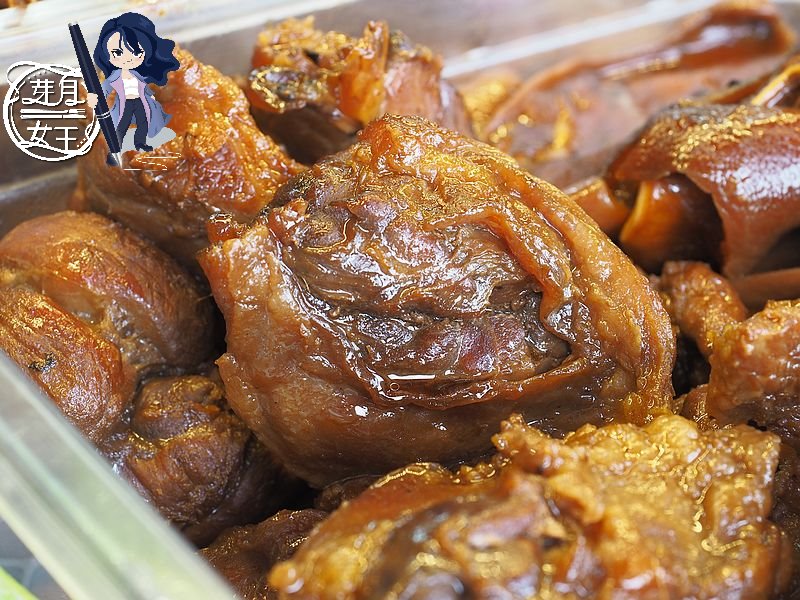 桃園中壢美食-追蕾醬香黑鴨中壢店-現煮現滷的焦糖香滷味,鴨頭鴨脖香辣好吃!! (邀約) @民宿女王芽月-美食.旅遊.全台趴趴走 @民宿女王芽月-美食.旅遊.全台趴趴走