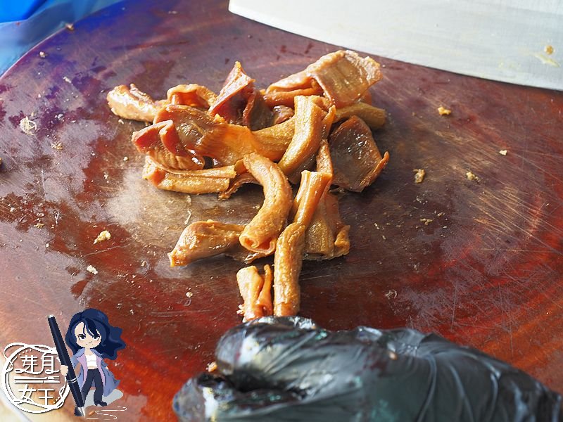 桃園中壢美食-追蕾醬香黑鴨中壢店-現煮現滷的焦糖香滷味,鴨頭鴨脖香辣好吃!! (邀約) @民宿女王芽月-美食.旅遊.全台趴趴走 @民宿女王芽月-美食.旅遊.全台趴趴走