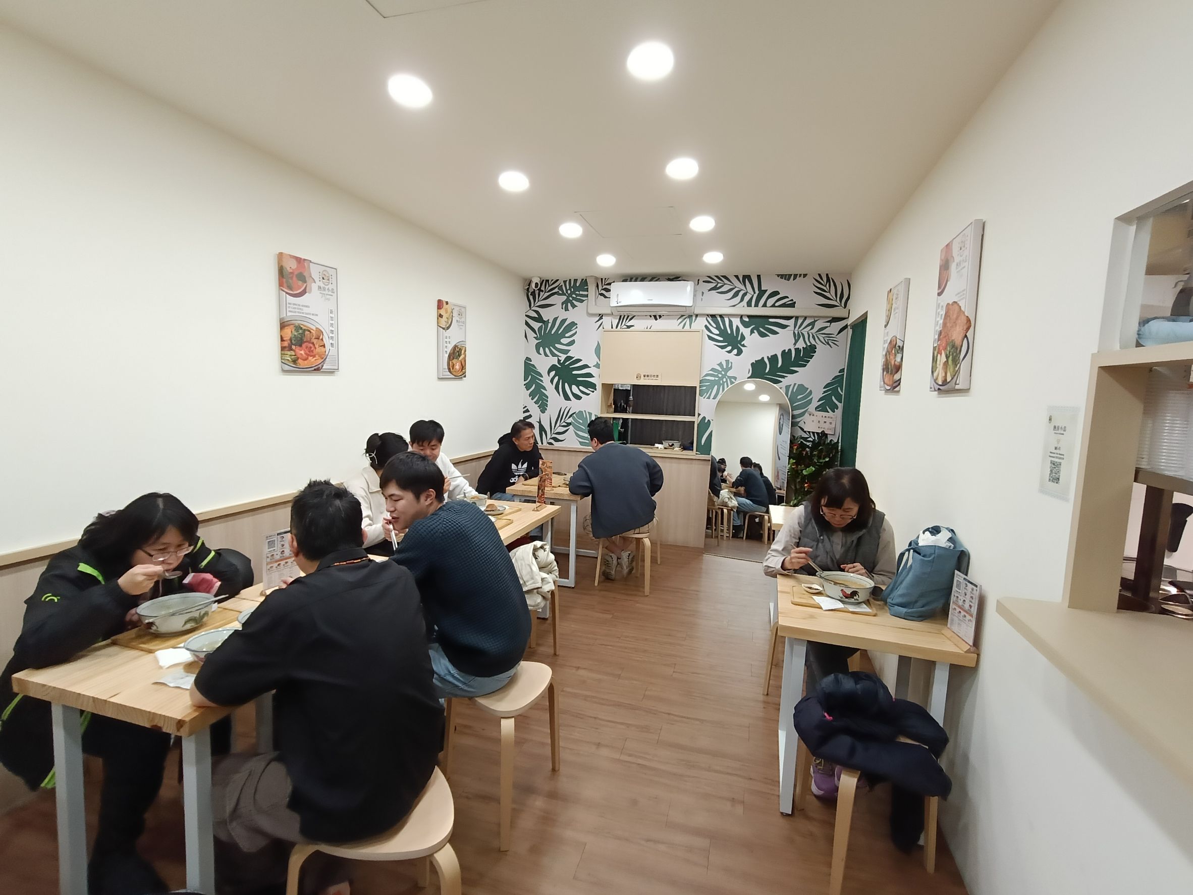 桃園美食-熱浪小島-桃園縣府店-當素食變成了南洋風味時,真的是太驚艷 (邀約) @民宿女王芽月-美食.旅遊.全台趴趴走 @民宿女王芽月-美食.旅遊.全台趴趴走