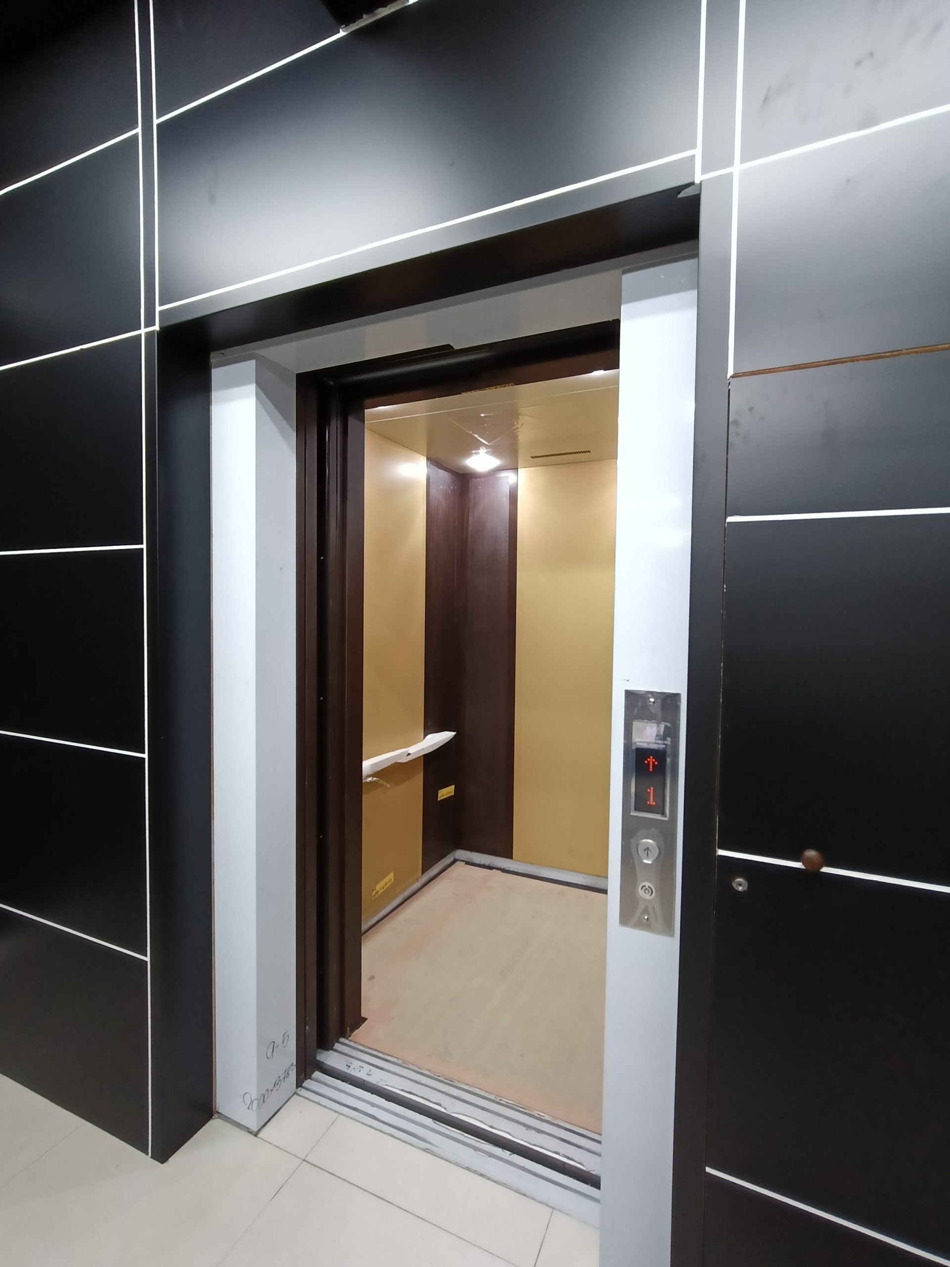 桃園新屋景點-兆鑫食品五金賣場新屋店-一進來就真的出不去的小型百貨商場,太好買了! @民宿女王芽月-美食.旅遊.全台趴趴走 @民宿女王芽月-美食.旅遊.全台趴趴走