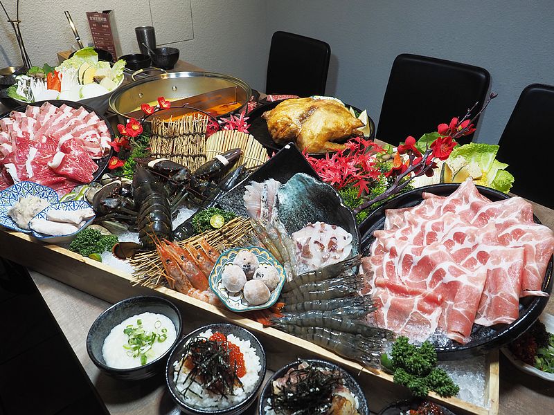 網站近期文章：新竹竹北美食-深紅海鮮鍋物-新竹竹北店-提早預約吃火鍋，還有免費炸全雞送你吃 （邀約）