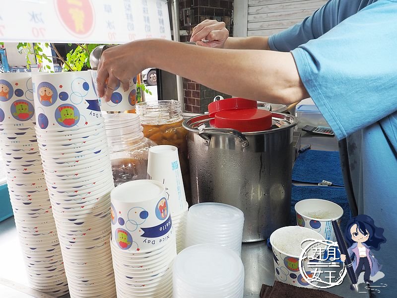 桃園美食, 桃園冰品, 鳳梨冰, 蜜鳳梨, 古早味, 桃園藝文特區, 慈文路美食, 三輪車冰, 手工粉粿, 夏天吃冰, 職人精神, 天然美味, 桃園必吃