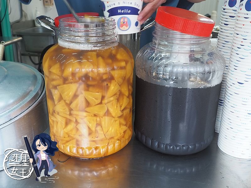 桃園美食, 桃園冰品, 鳳梨冰, 蜜鳳梨, 古早味, 桃園藝文特區, 慈文路美食, 三輪車冰, 手工粉粿, 夏天吃冰, 職人精神, 天然美味, 桃園必吃