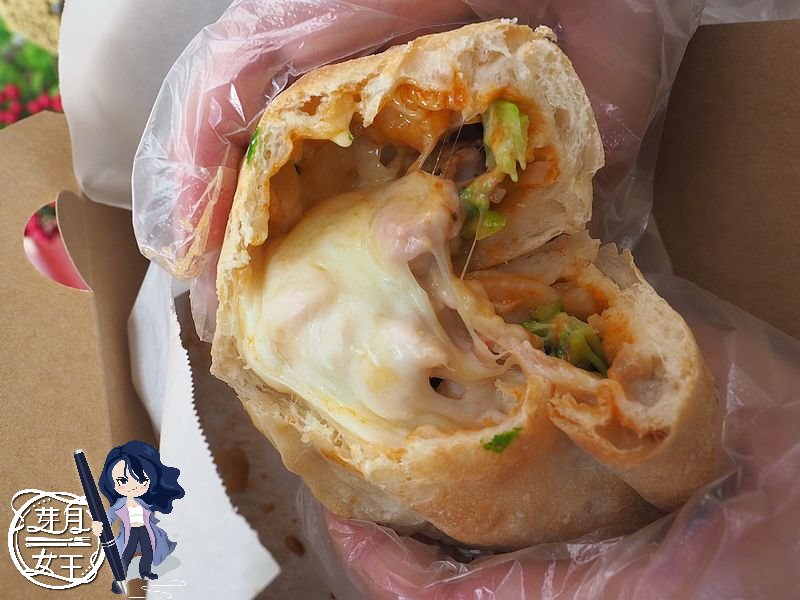 桃園美食,中壢美食,喫餅兵,披薩包,起司,桃園小吃,中壢小吃,內壢美食,台灣美食,2026台灣美食