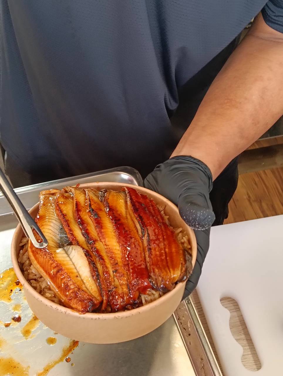 小黃瓜,慢師油飯,新屋美食,水晶白蝦油飯,社群,限定,限量,預約,鰻魚油飯
