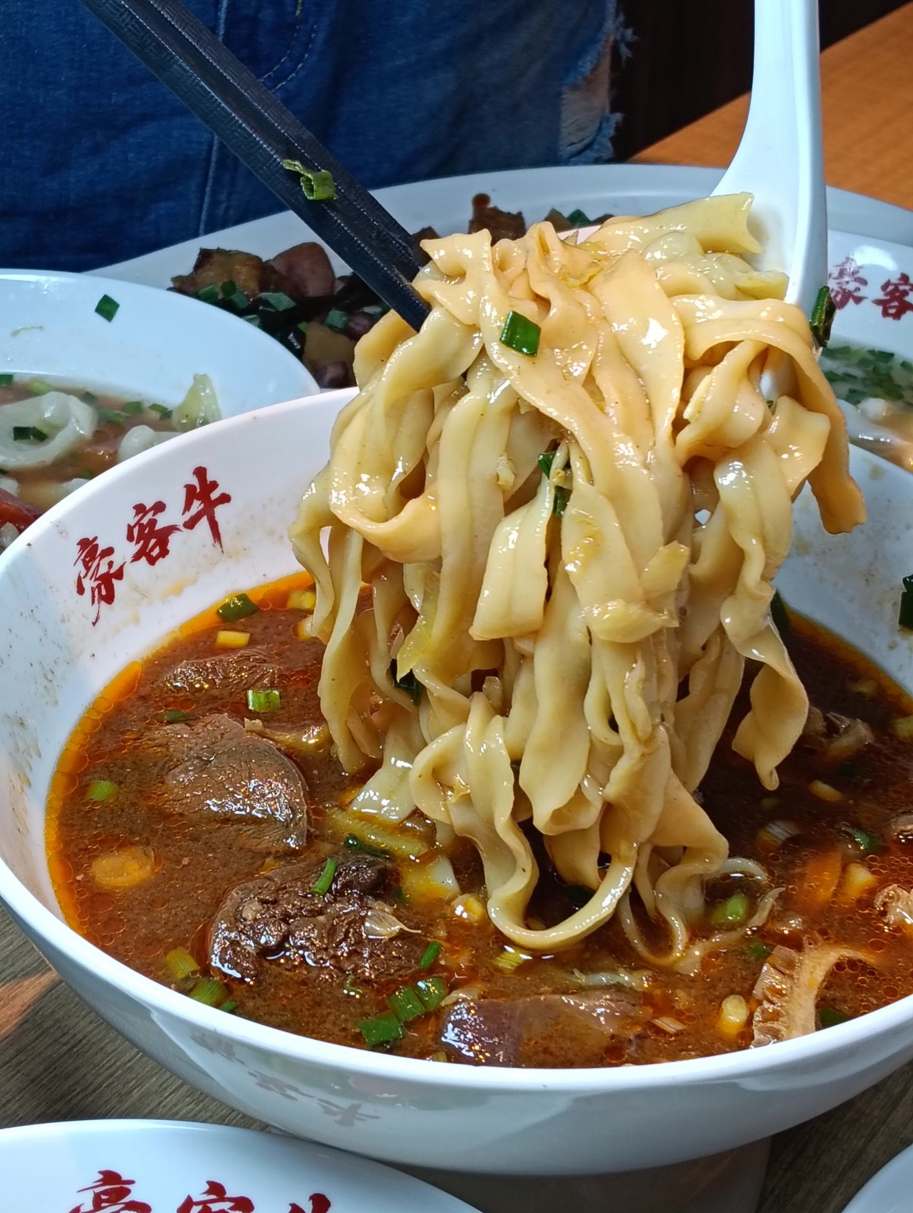 桃園楊梅美食-豪客牛麵食館-一口氣介紹九種湯頭,蒜香牛肉麵獨特又好吃 (邀約) @民宿女王芽月-美食.旅遊.全台趴趴走 @民宿女王芽月-美食.旅遊.全台趴趴走