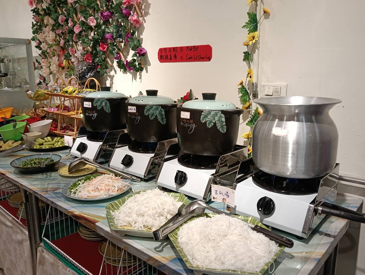 苗栗頭份越南料理吃到飽,頭份越南餐廳,越南料理餐廳吃到飽,399元吃到飽,鴨仔蛋吃到飽,越南河粉,越南春捲,,頭份美食,2026苗栗旅行