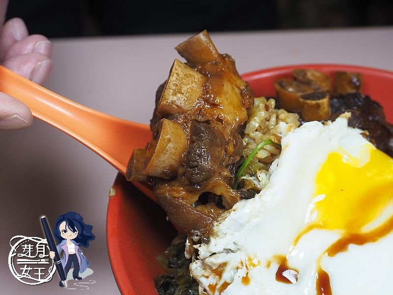 新北湖口美食,老五鹹粥,湖口滷肉飯,新竹美食,老五鹹粥菜單,波霸滷肉飯,客家風味菜尾湯,紅燒豬腳飯,餓鄰骨煲,2026新北旅行